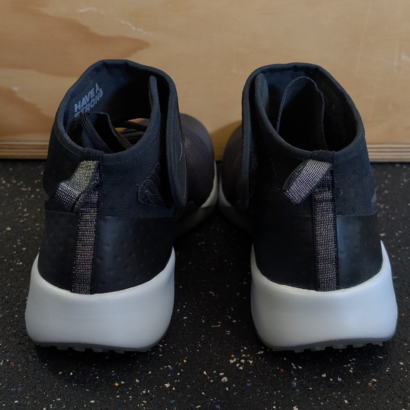 NWOB Nike Air Zoom Strong 2 - Picture 5 of 11